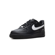 Air Force 1 Low Supreme -  Black and White