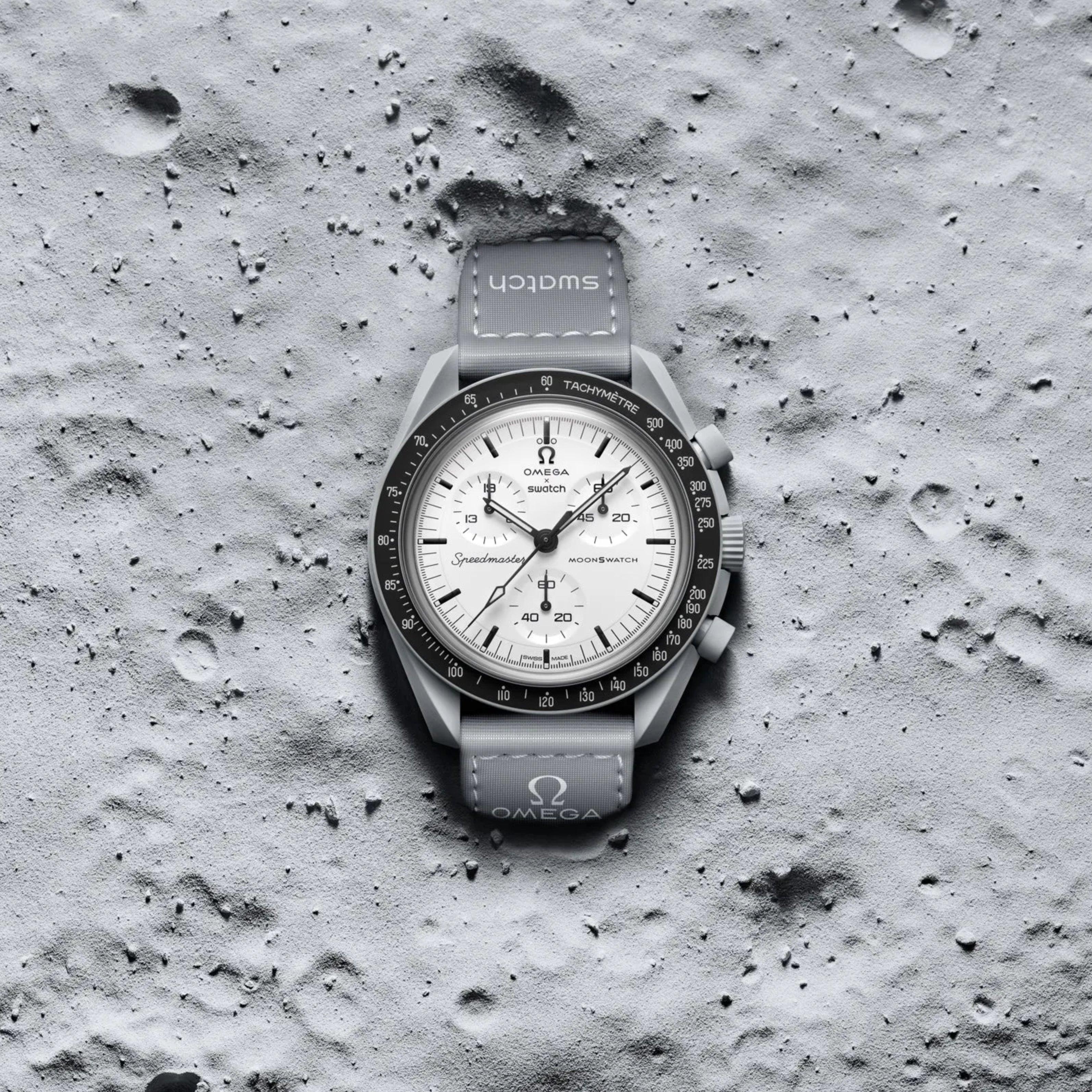 Swatch-x-Omega-Bioceramic-Moonswatch-1965-2.jpg