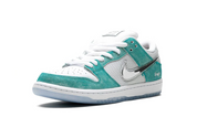 Nike SB Dunk Low - April Skateboards